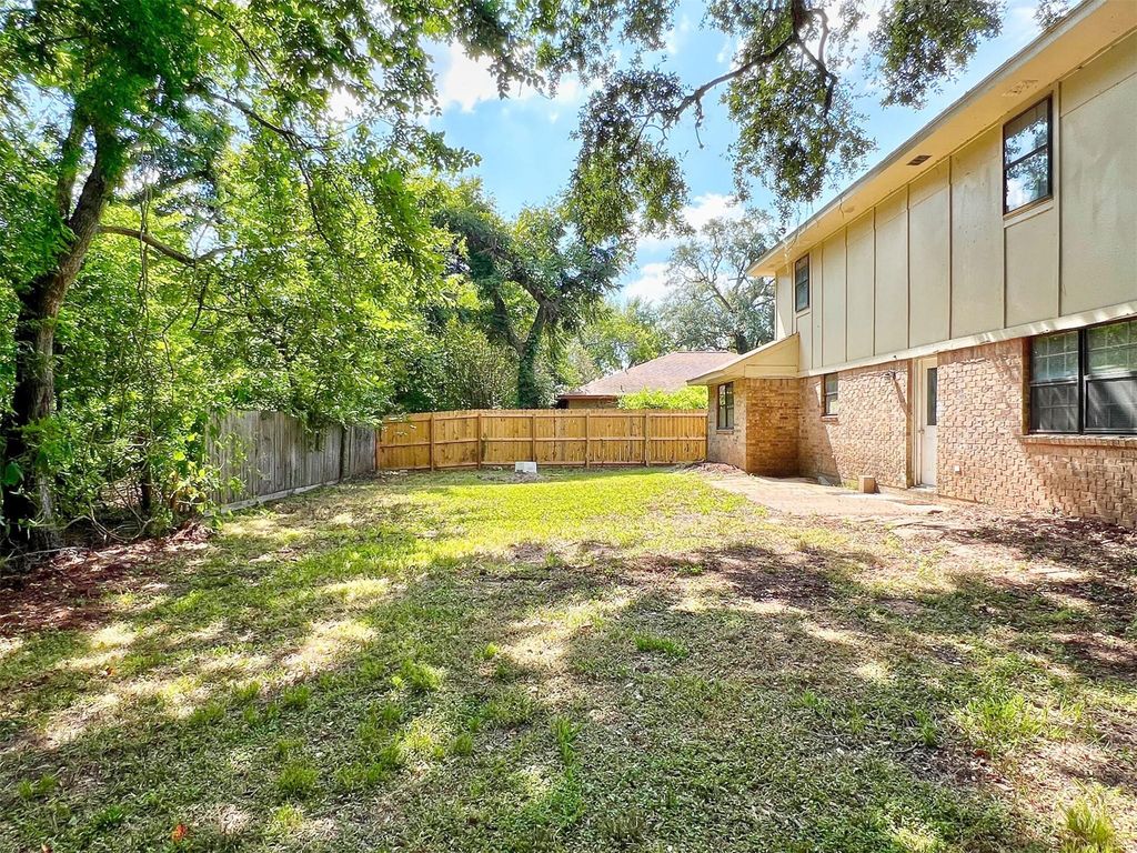 Photo of 113 June Court, Richwood, TX 77531 (MLS # 42494511)