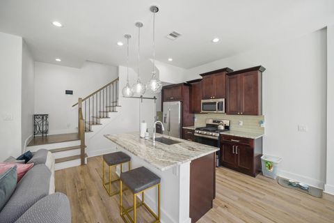 Tiny photo for 4402 Mckinley Street #B, Houston, TX 77051 (MLS # 97230271)