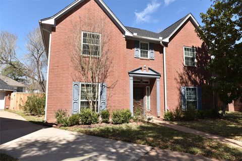 Photo of 2822 Grants River Circle, Sugar Land, TX 77479 (MLS # 31455001)