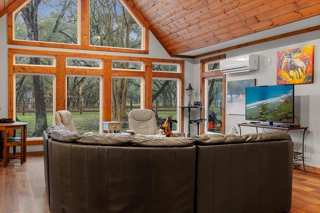 1131 Greak Road