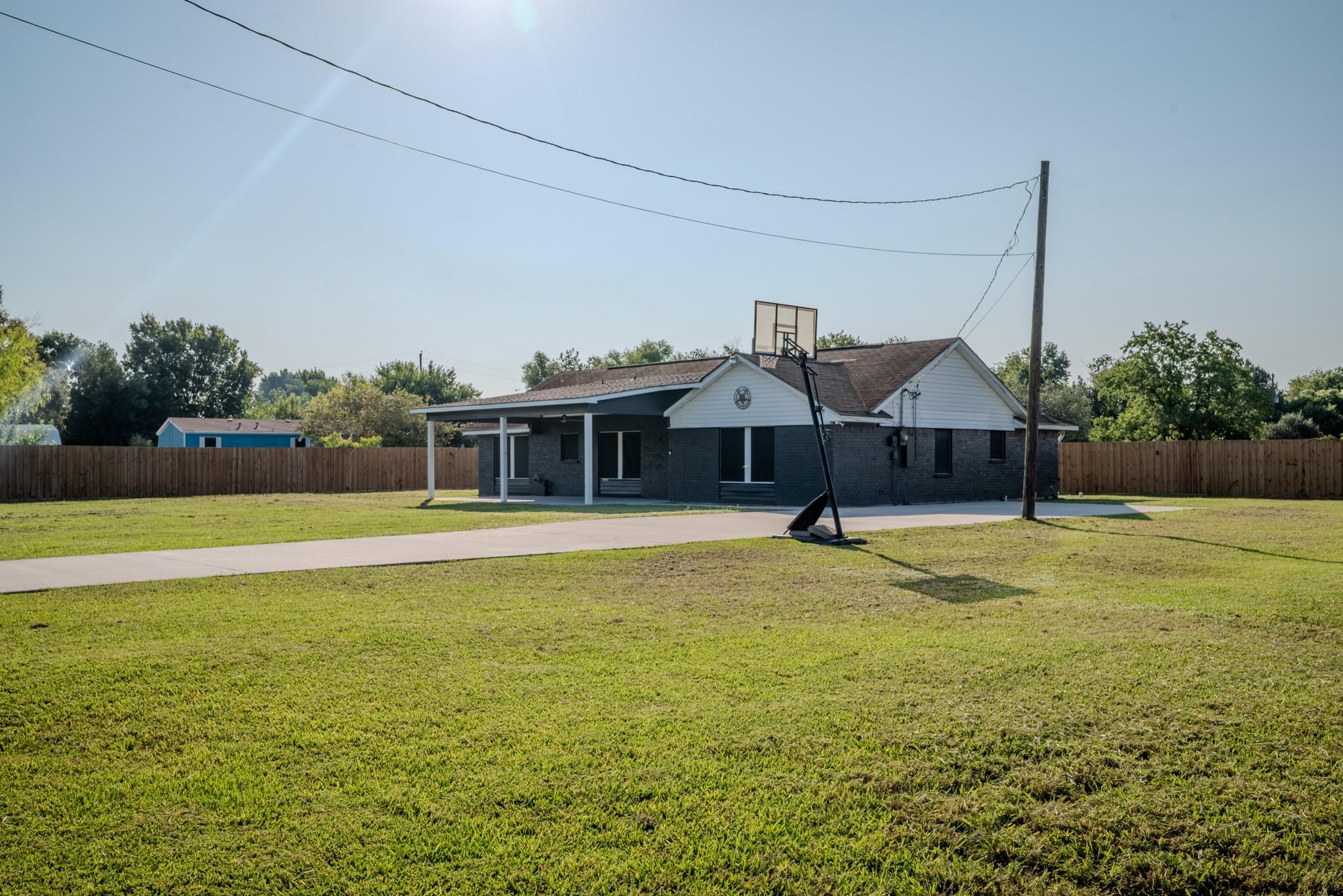 1102 Crosby Dayton Road