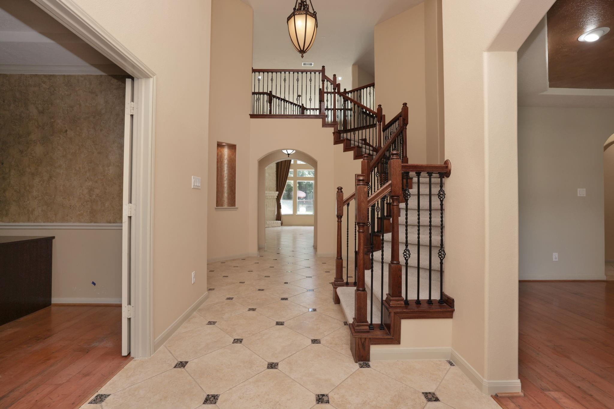 12210 Hallowed Oaks