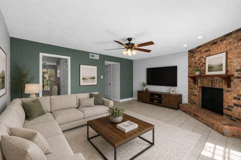 Townhouse For Sale - 10324 Longmont Drive #47/6<br/> Harris County, Houston, TX 77042
