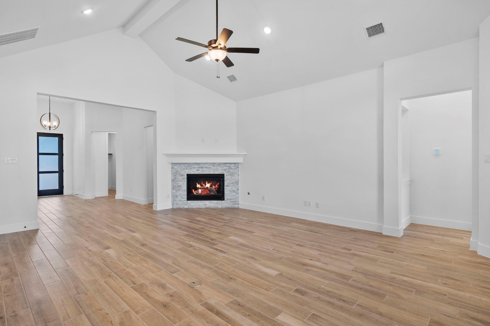 2722 Peach Valley Road