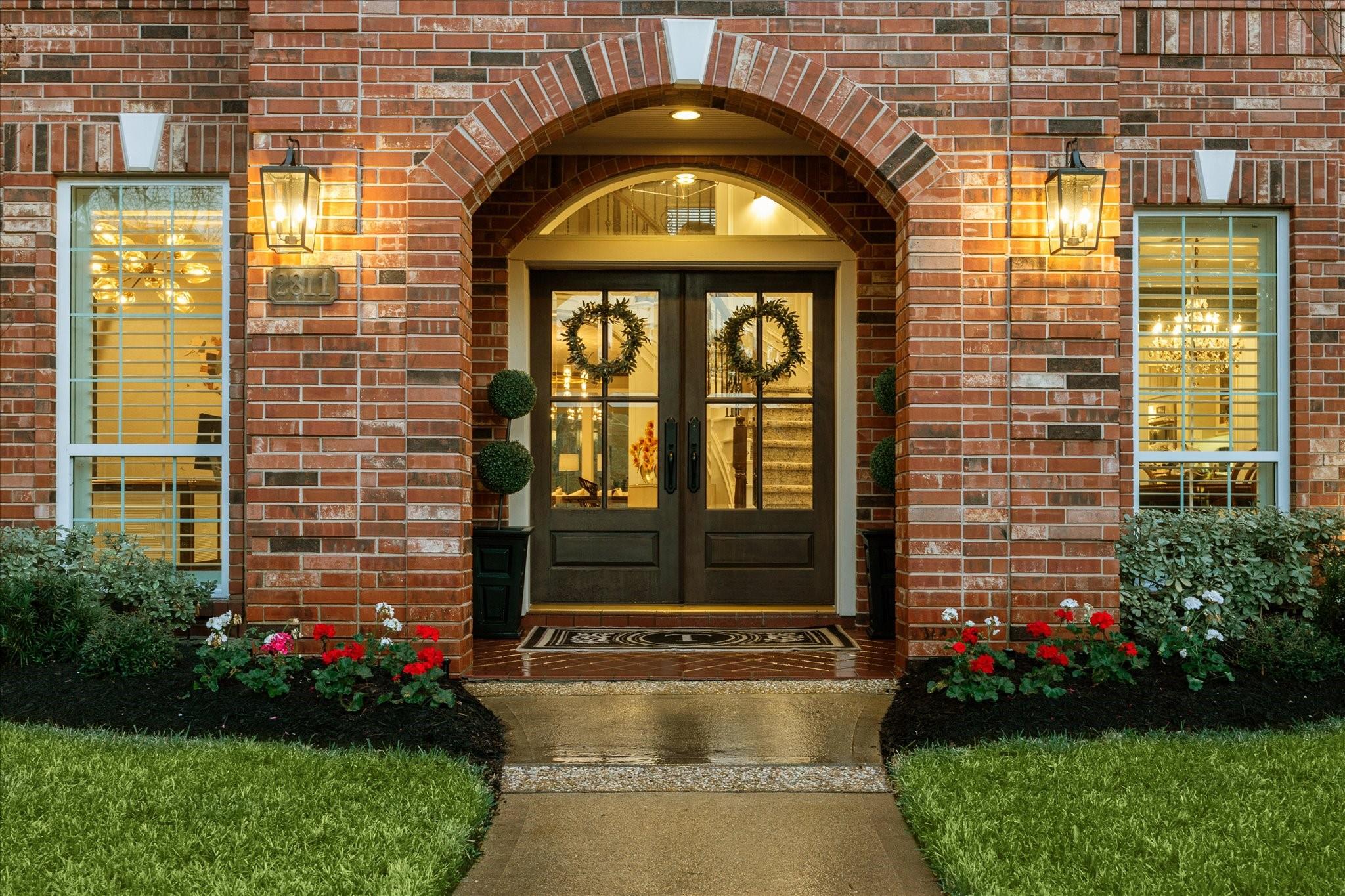 2811 Autumn Lake Drive