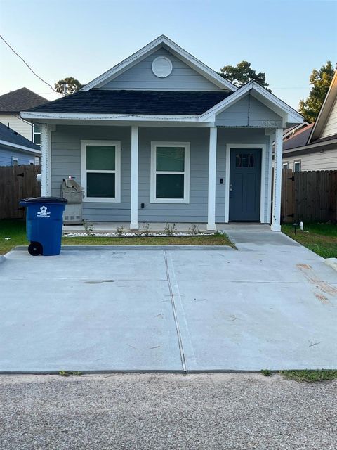 Photo of 16895 W Ivanhoe, Montgomery, TX 77316 (MLS # 83272151)