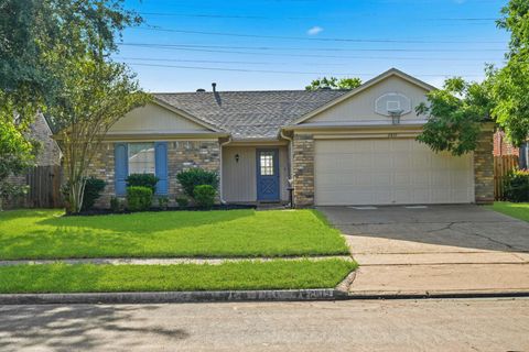 Photo of 2819 Kettle Run, Sugar Land, TX 77479 (MLS # 30863579)