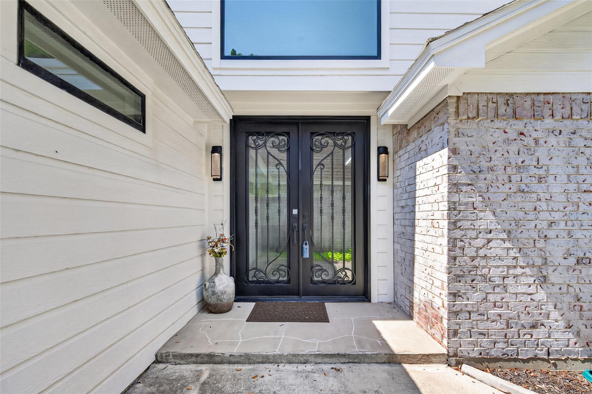 27 E Kitty Hawk Street
