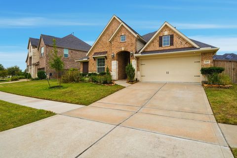 Photo of 14051 Dunsmore Landing Drive, Houston, TX 77059 (MLS # 95906160)