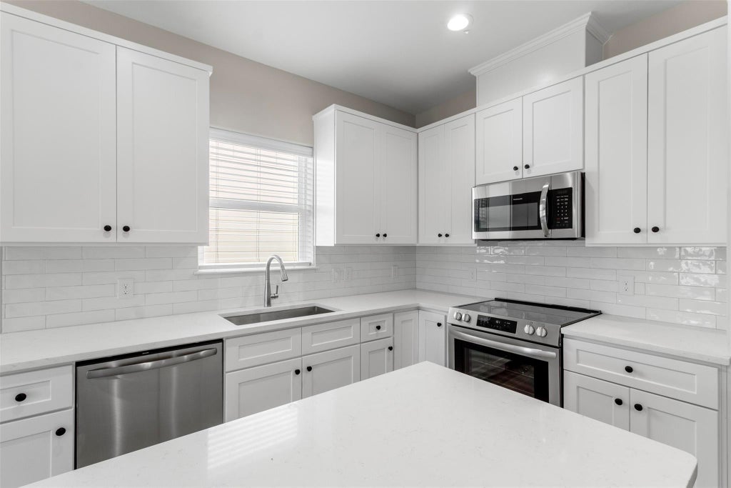 Photo of 3154 N Cleveland Street, Dayton, TX 77535 (MLS # 60166588)