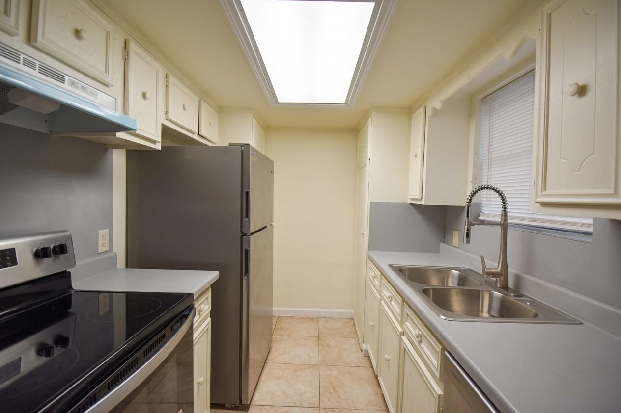 427 Sunset Drive 7