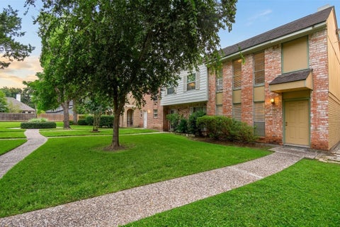 Photo of 427 Sunset Drive #7, Dickinson, TX 77539 (MLS # 22012341)