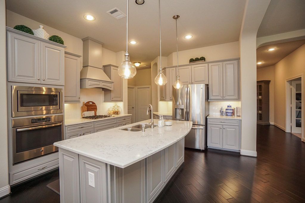 Photo of 6243 Garden Lakes Lane, Sugar Land, TX 77479 (MLS # 65198386)