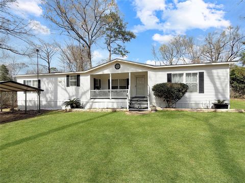 Photo of 533 County Road 4076, Bon Wier, TX 75928 (MLS # 75752196)