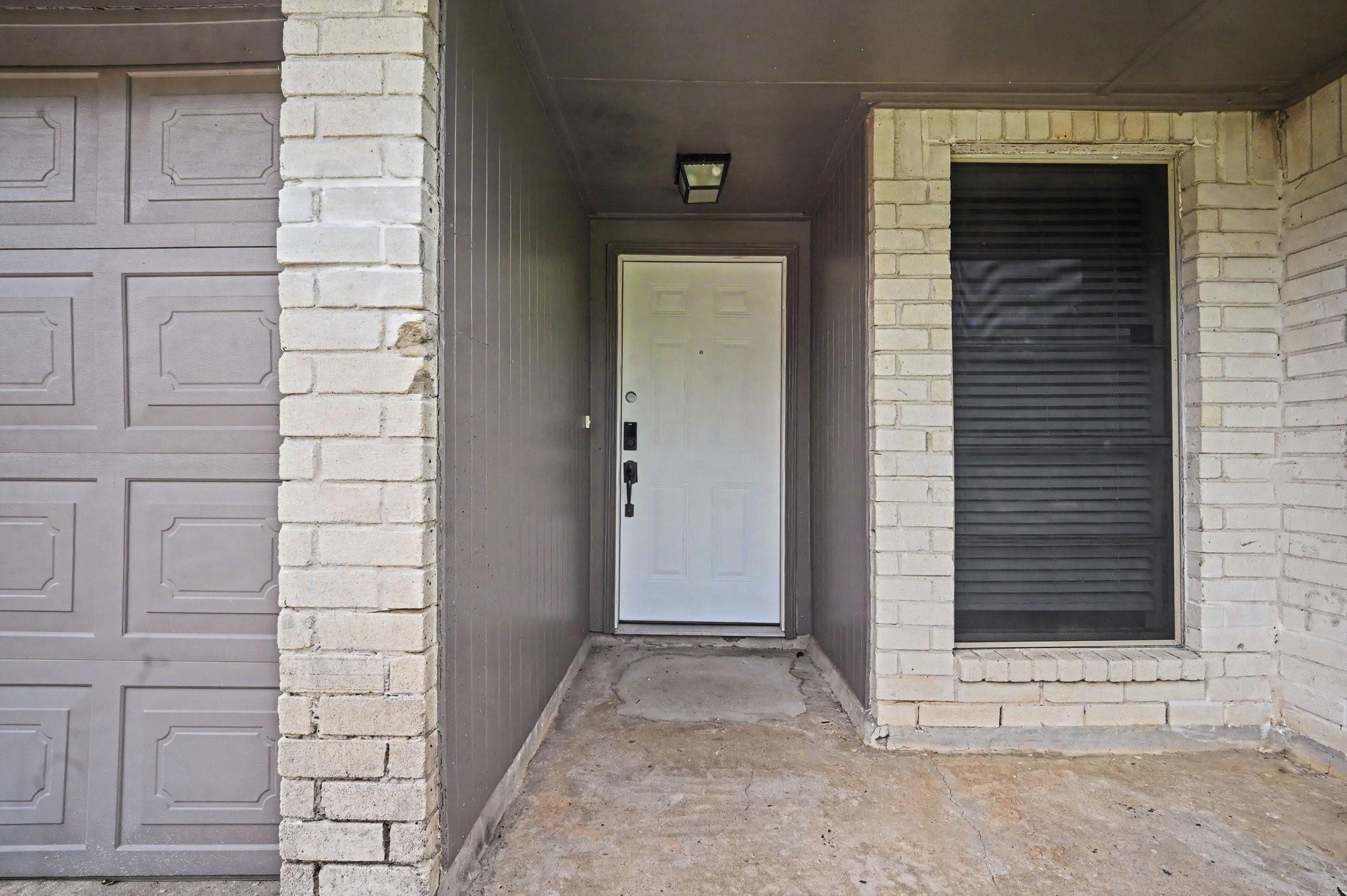 300 Castlelake Drive
