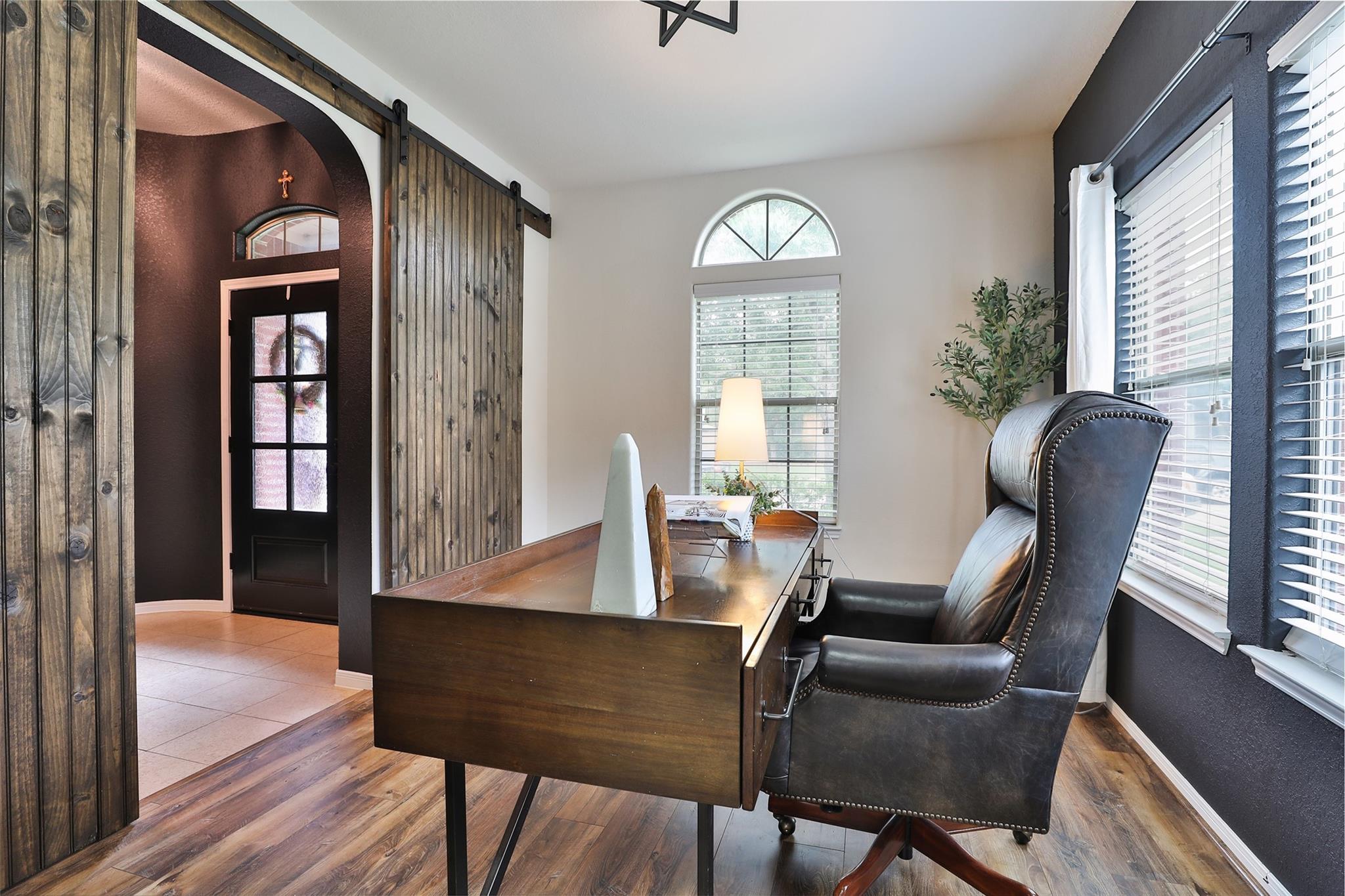 802 Harbor Lakes Lane