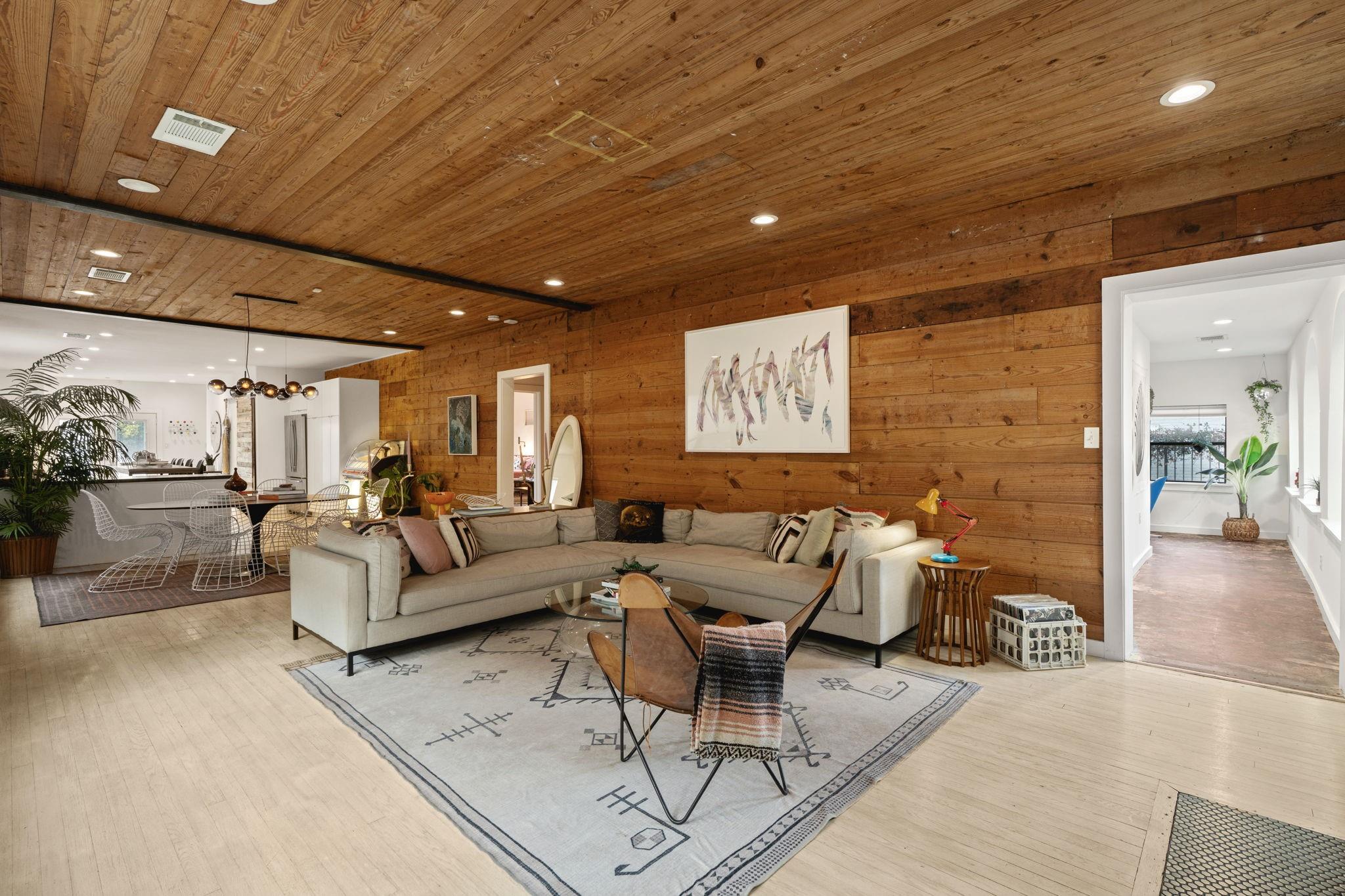 5105 Lindsay Street