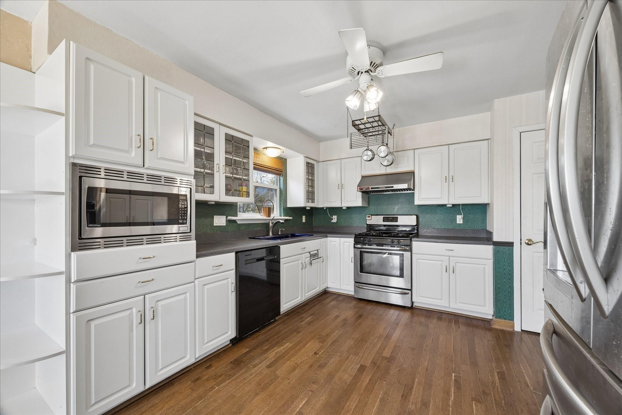 1009 3rd Street