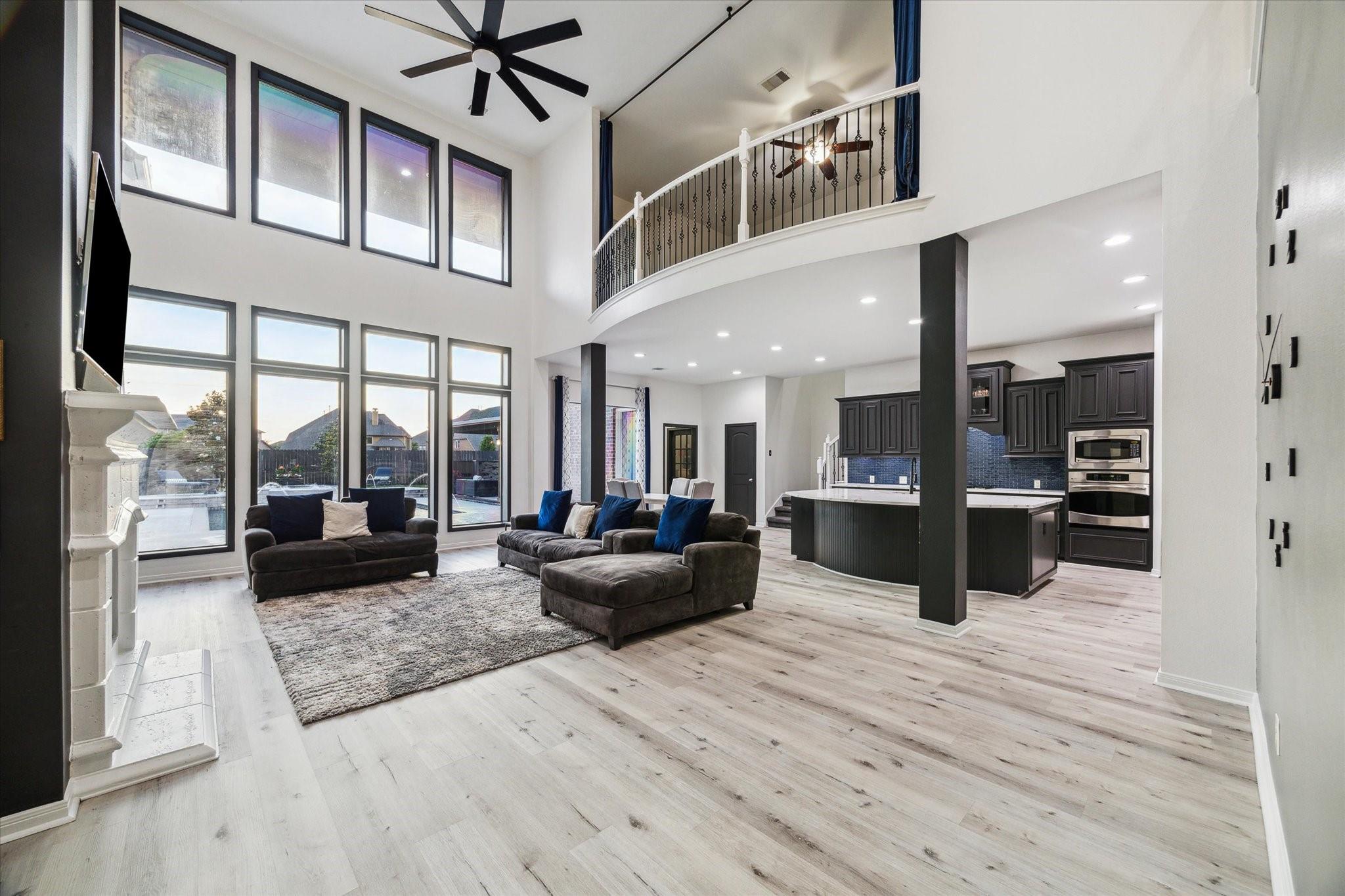 26919 Monarch Valley