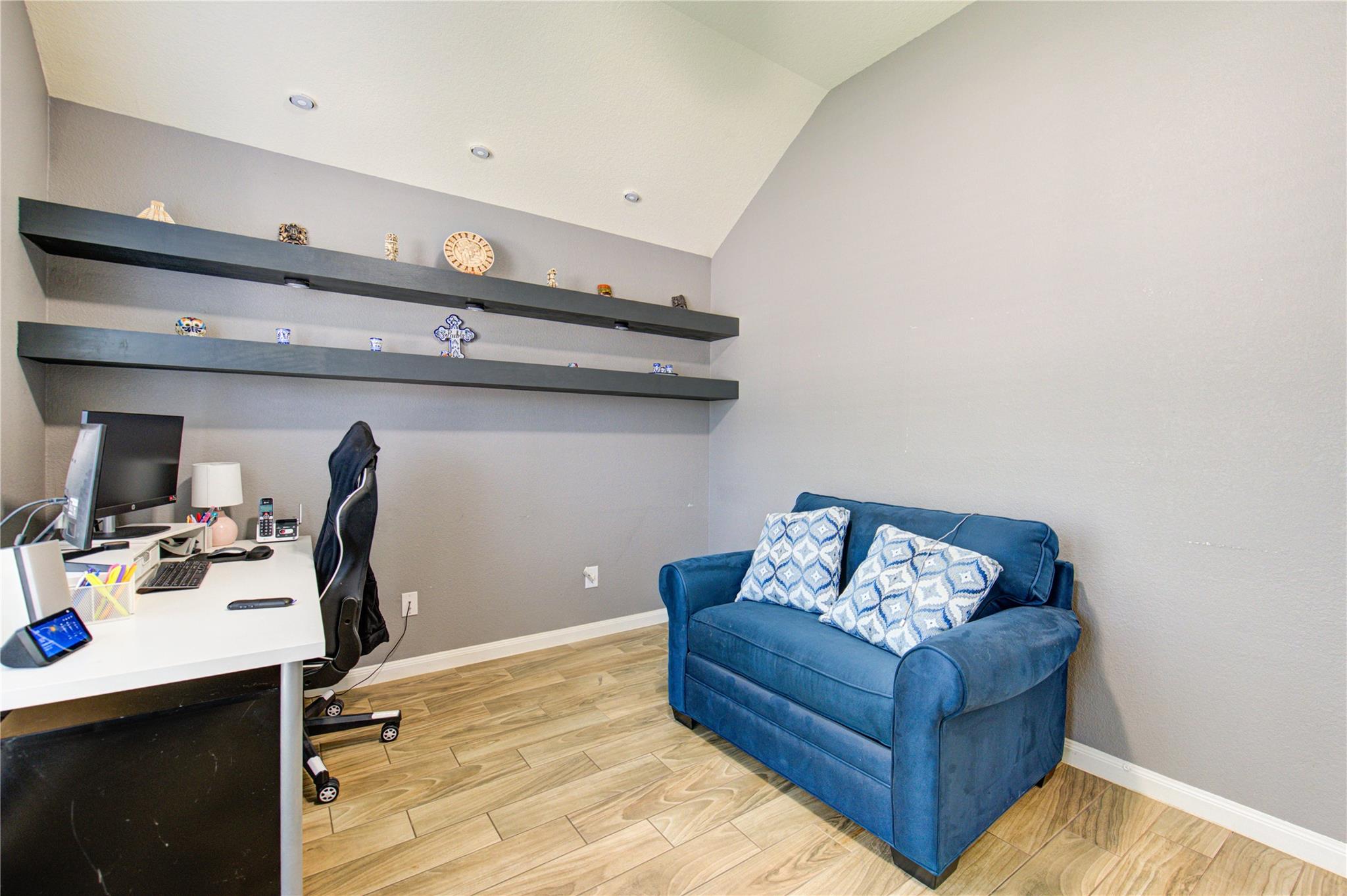 20735 Bandrock Terrace