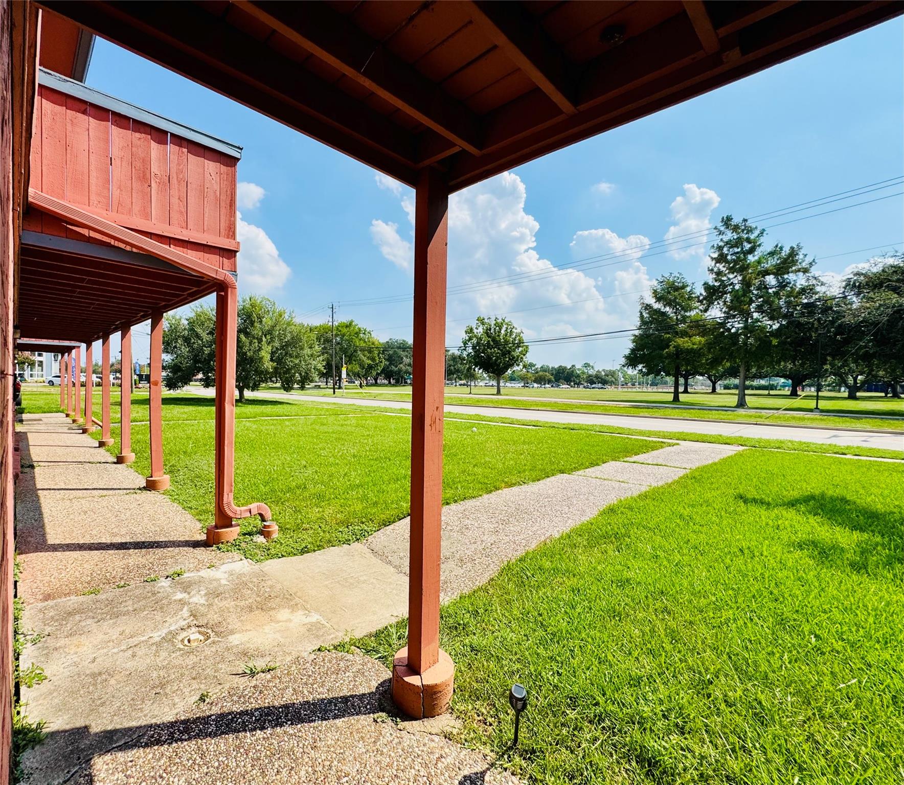 2816 Lafferty Road 4