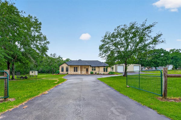 13399 HILL CREEK RD, MONTGOMERY, TX 77356 - Image a089597ba0e00ac3b5ffd1fa1bca7ecb/2102658075