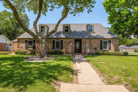 Photo of 1517 19th Avenue N, Texas City, TX 77590 (MLS # 45320005)