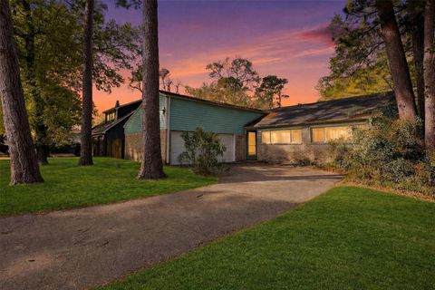 Photo of 17011 Kings Walk Lane, Houston, TX 77070 (MLS # 52004041)