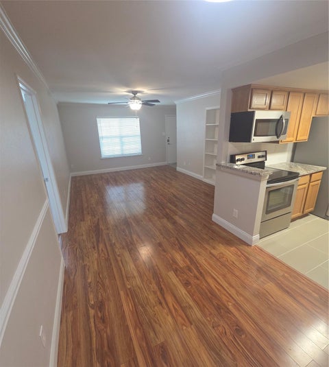 Photo of 2350 Bering Drive, Houston, TX 77057 (MLS # 53989240)