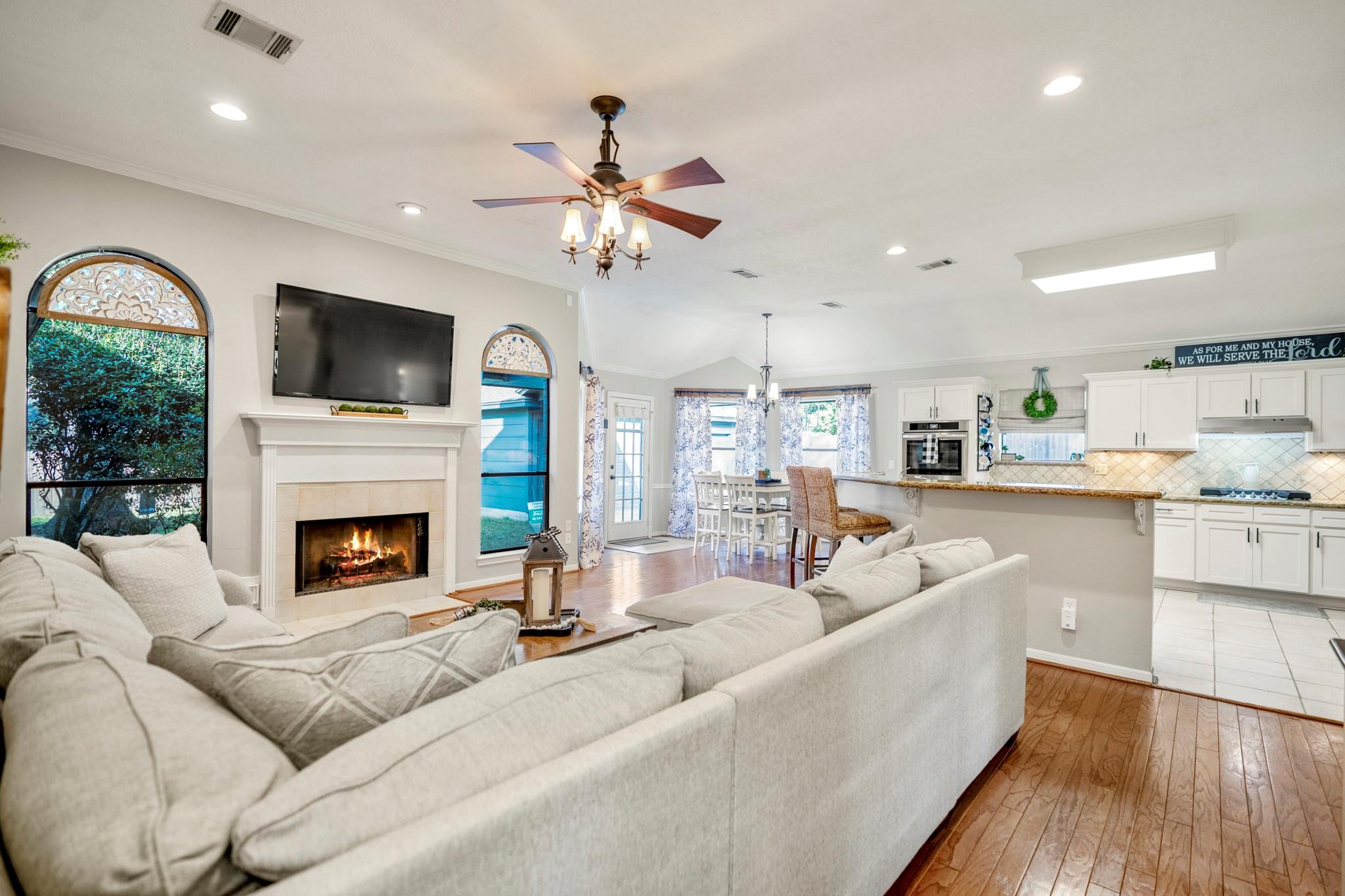 812 Woodland Lane
