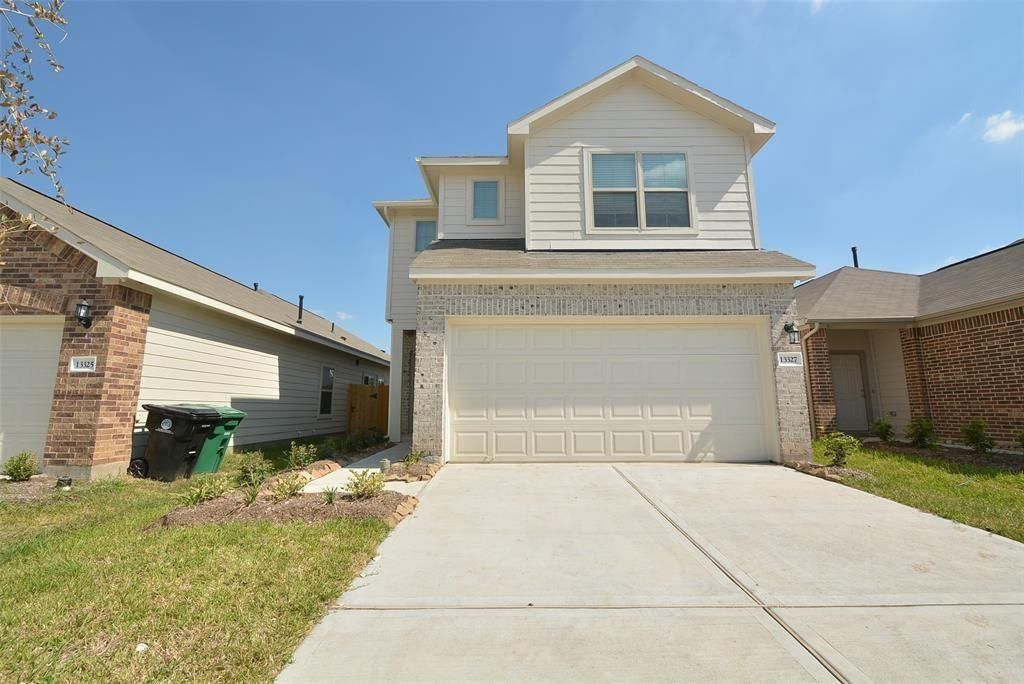 Photo of 13327 Blair Glen Lane, Houston, TX 77048 (MLS # 20863696)