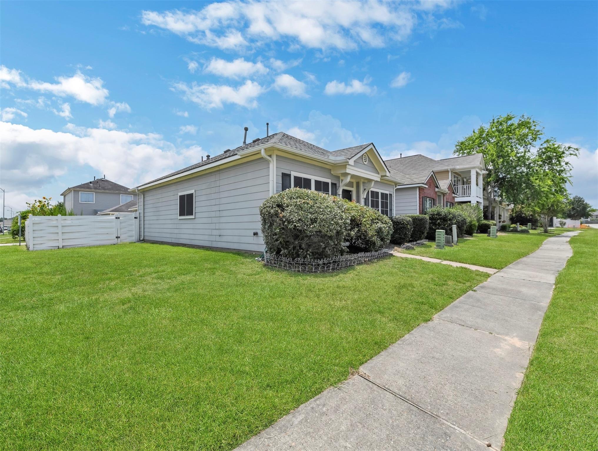 21879 Mossy Field Lane
