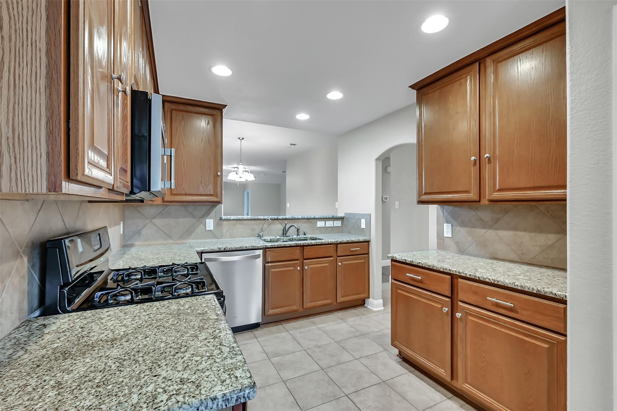 3011 Crescent Oaks Park Lane