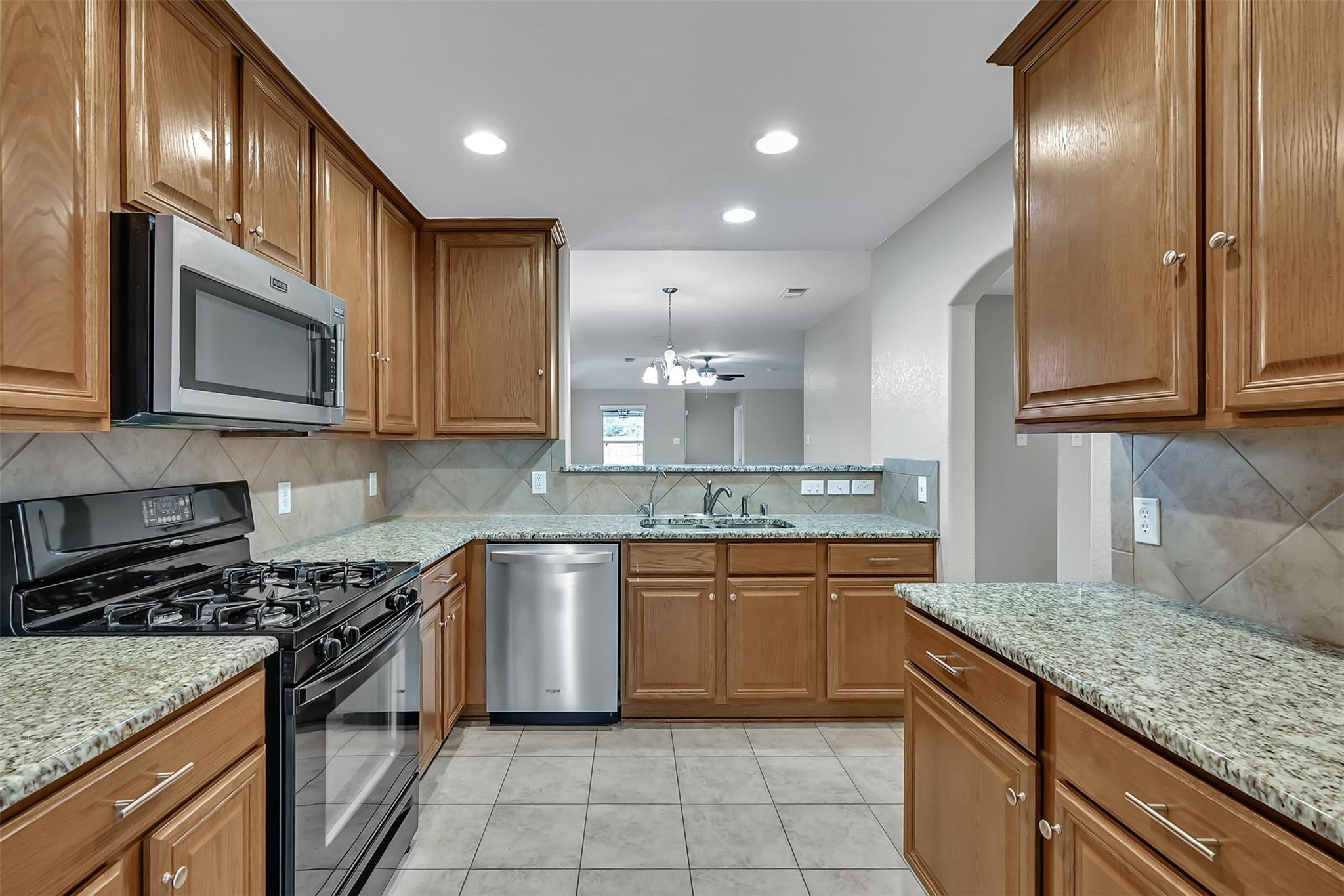 3011 Crescent Oaks Park Lane