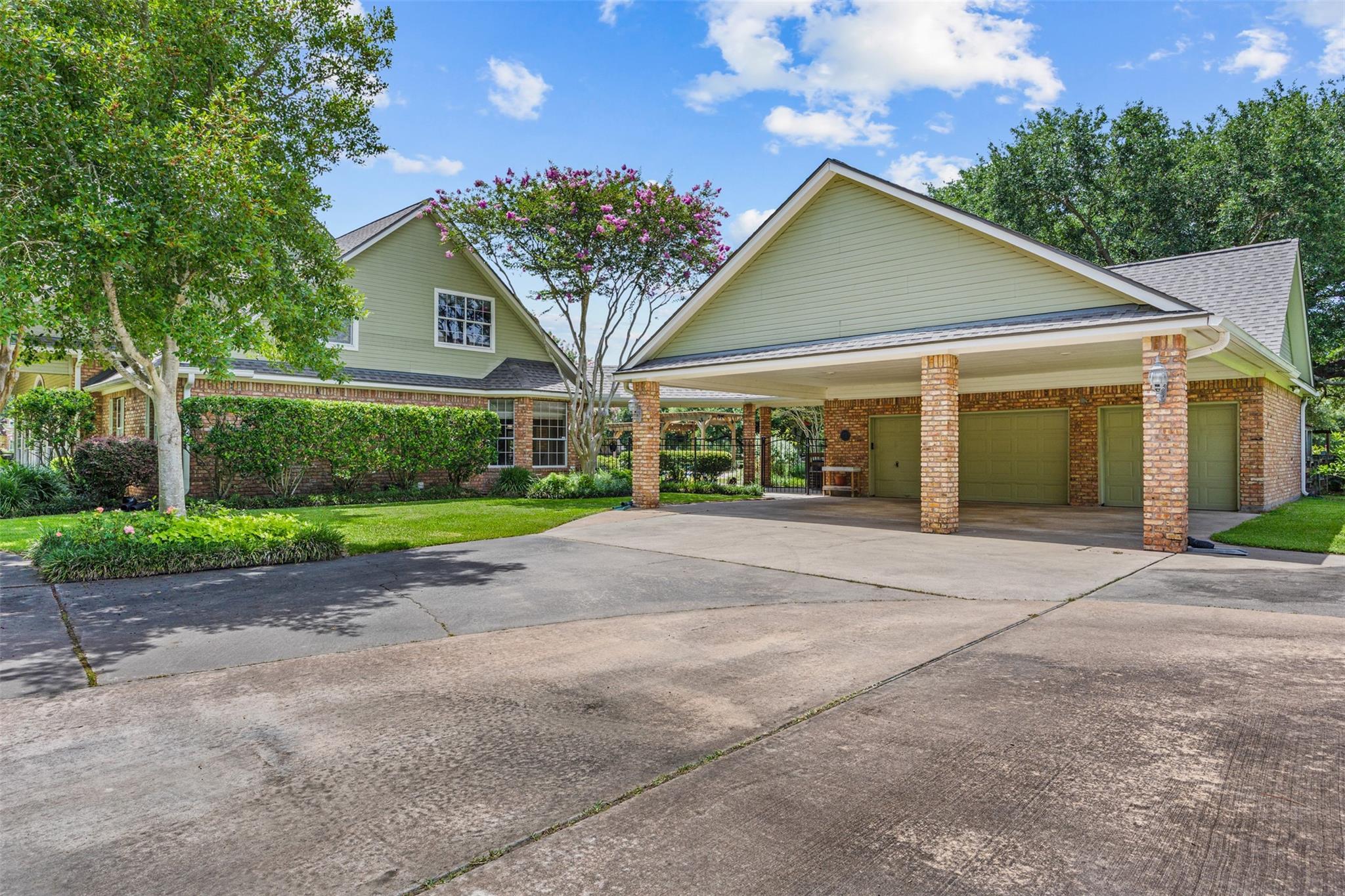 17222 Bending Oak Court