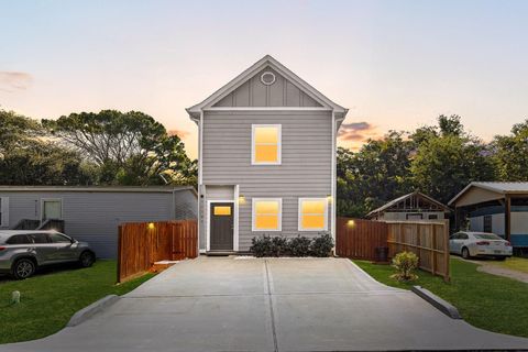 11192 Apple Tree Street Willis TX 77318