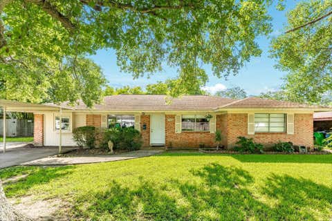 Photo of 708 Western Avenue, Angleton, TX 77515 (MLS # 73179666)