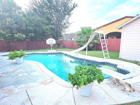 Photo of 11703 Teaneck Drive, Houston, TX 77089 (MLS # 42551208)