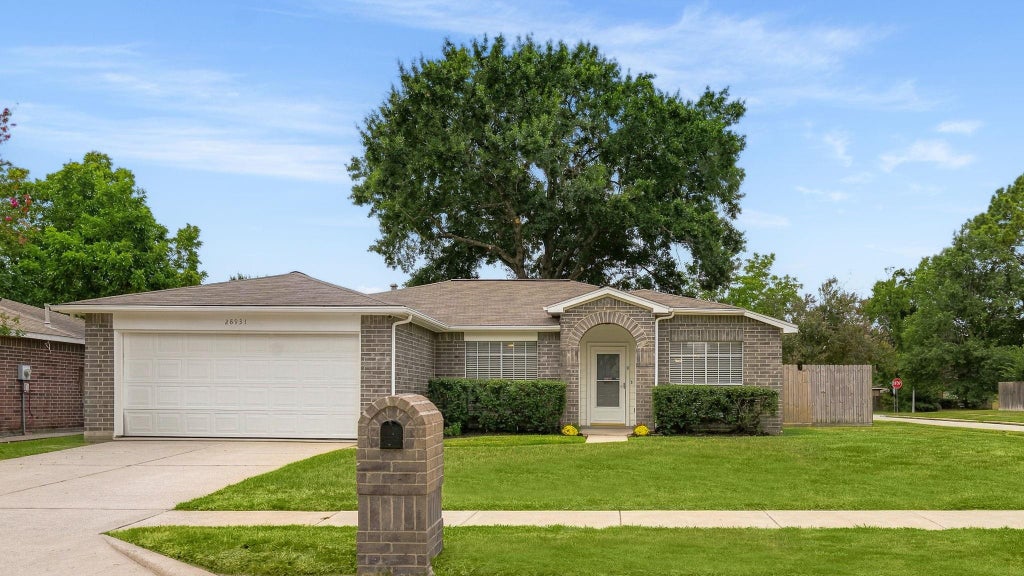 Photo of 28931 Sedgefield Street, Spring, TX 77386 (MLS # 19043918)