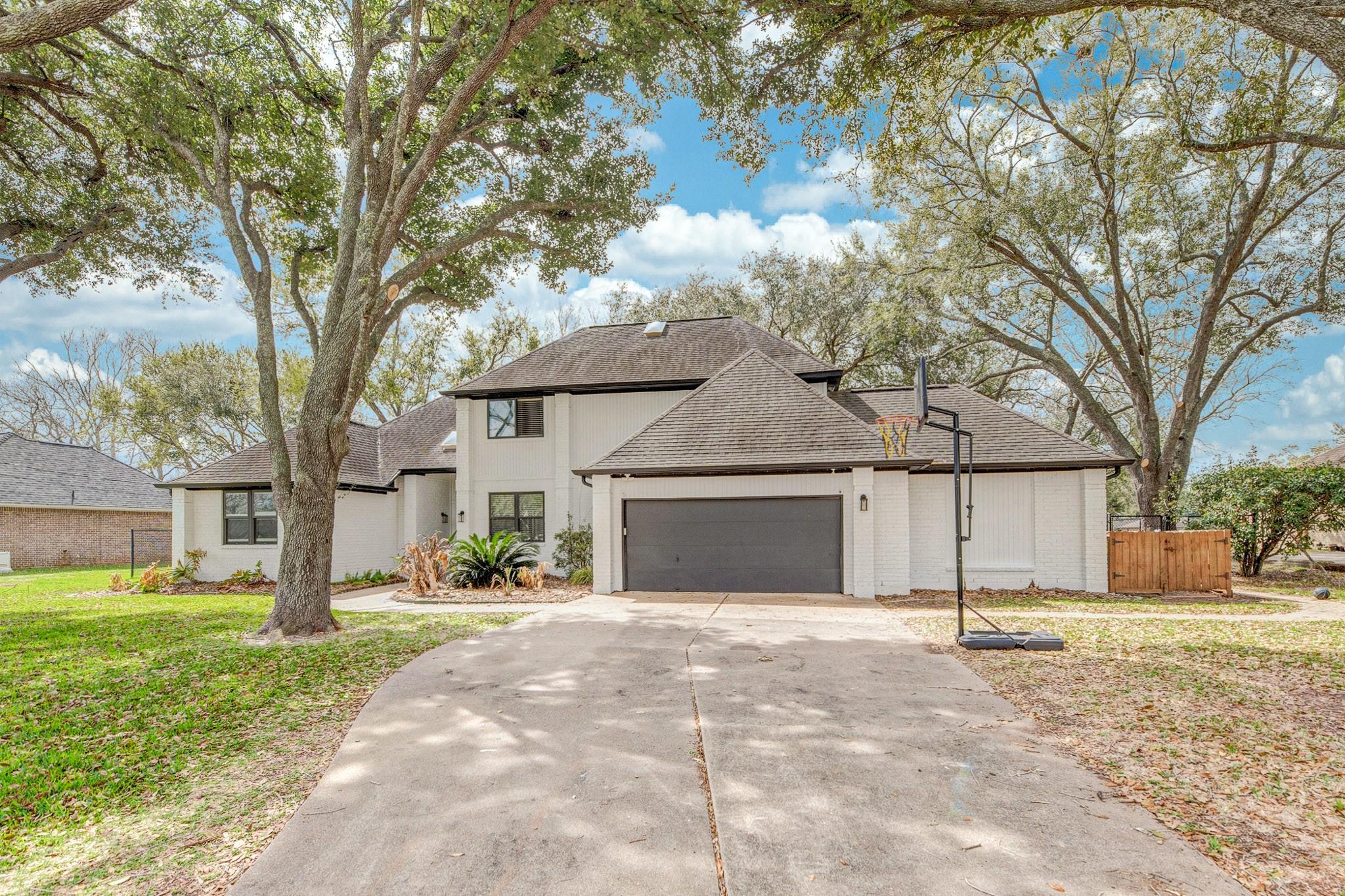 4611 Diamond Springs Drive