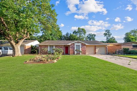 Photo of 4319 Tiffany Drive, Houston, TX 77045 (MLS # 46099203)