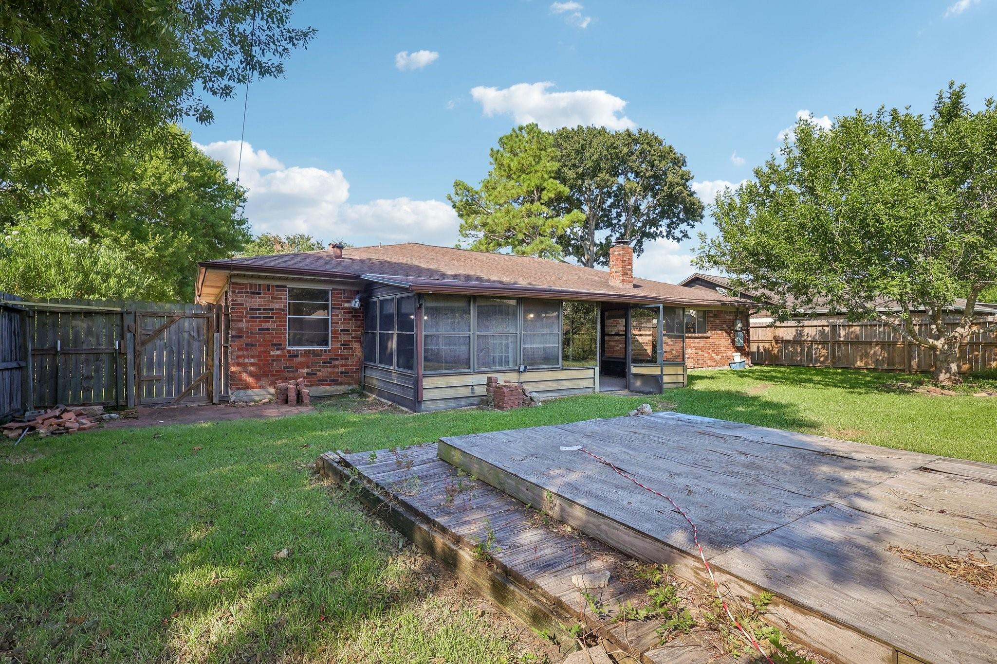 10422 Rocky Hollow Road