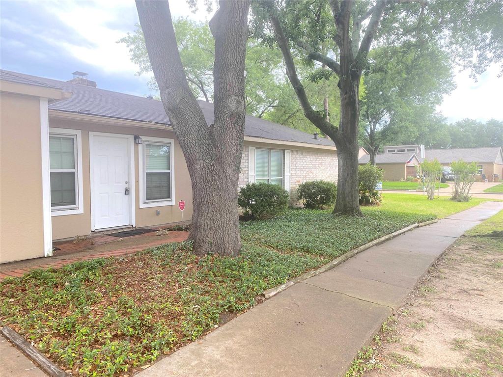 Photo of 22303 N Fork Drive, Katy, TX 77450 (MLS # 97627102)