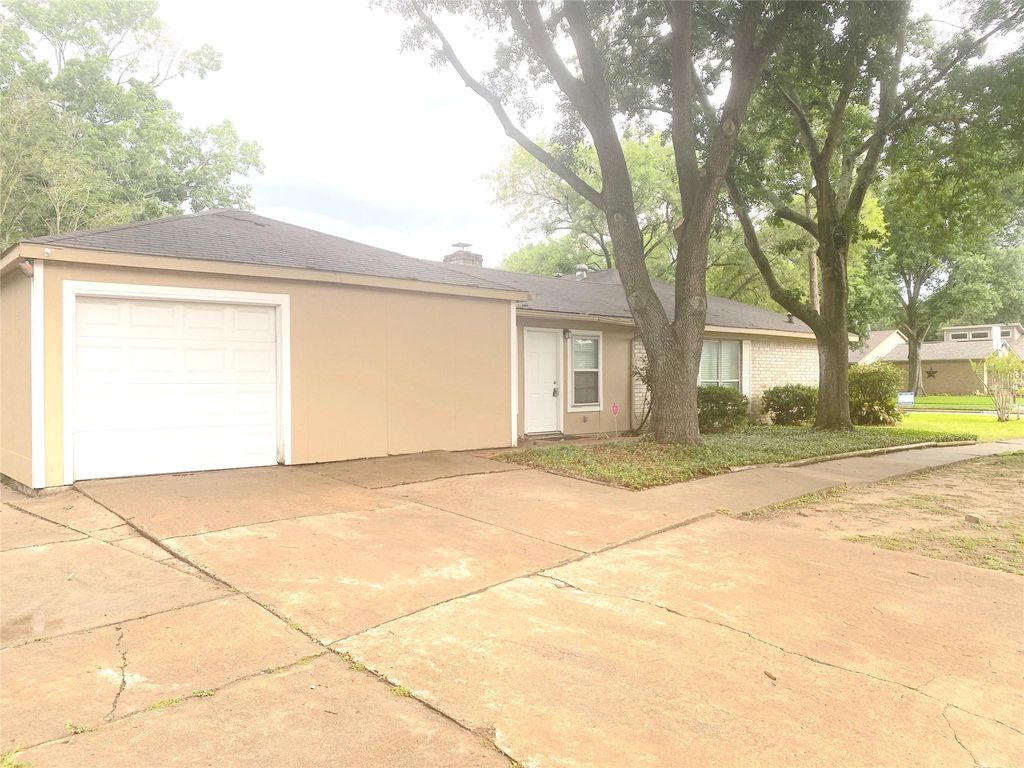 Photo of 22303 N Fork Drive, Katy, TX 77450 (MLS # 97627102)