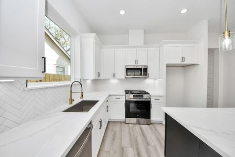 Tiny photo for 7012 Saint Augustine Street, Houston, TX 77021 (MLS # 51910254)