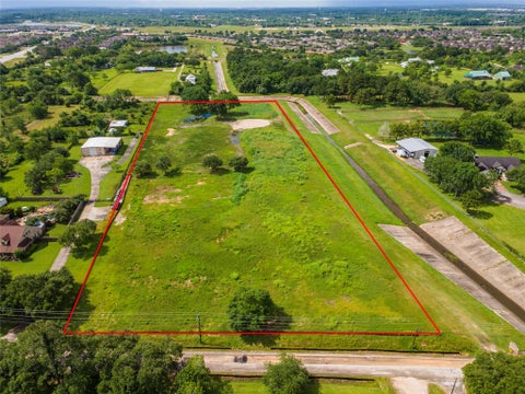 Photo of 2103 Austin Street, League City, TX 77573 (MLS # 71154084)
