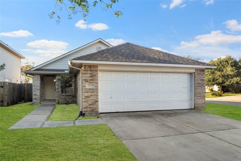 Photo of 1410 Carolina Grove Lane, Houston, TX 77073 (MLS # 19318387)