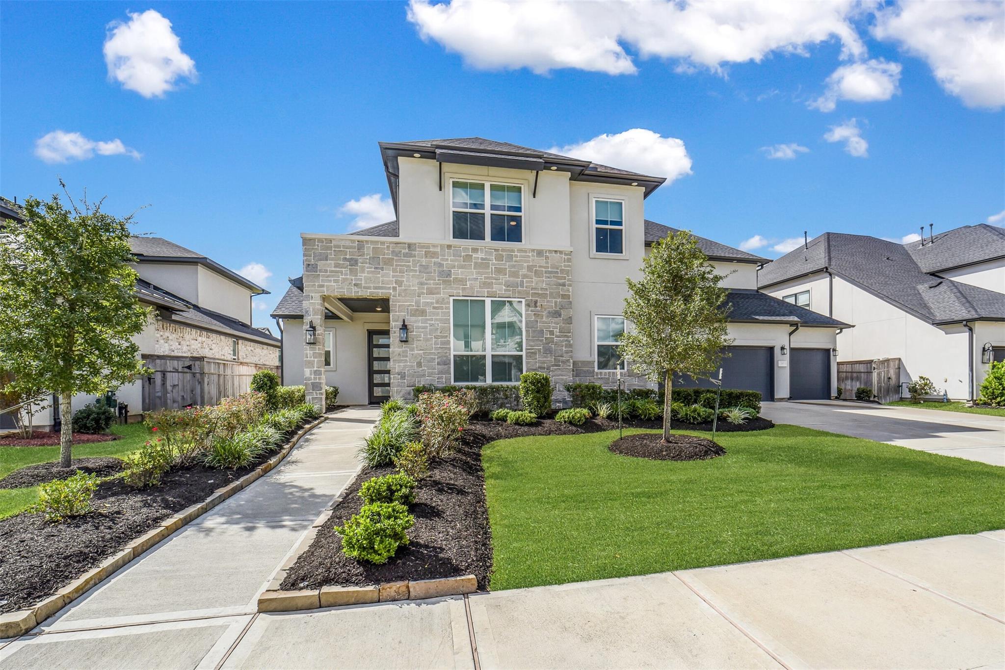 2507 Fountain Breeze Drive