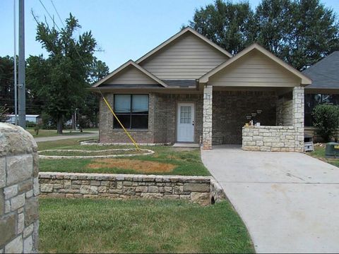 Photo of 16742 E Hammon, Montgomery, TX 77316 (MLS # 15345770)
