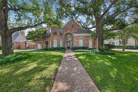 Photo of 5522 Honor Drive, Houston, TX 77041 (MLS # 48119237)